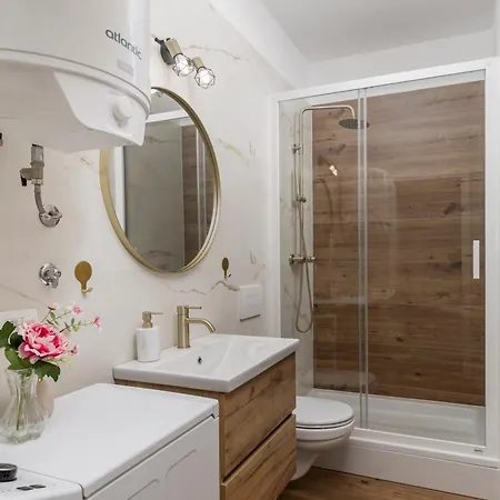 アパート David Zamet リエカ